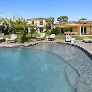 Villa Grande St-tropez Area Avec Piscine Chauffee, Gassin