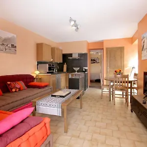 https://tres-bel-appartement-4-pers-chalet-les-lupins-renove.hotels-rhonealpes.com