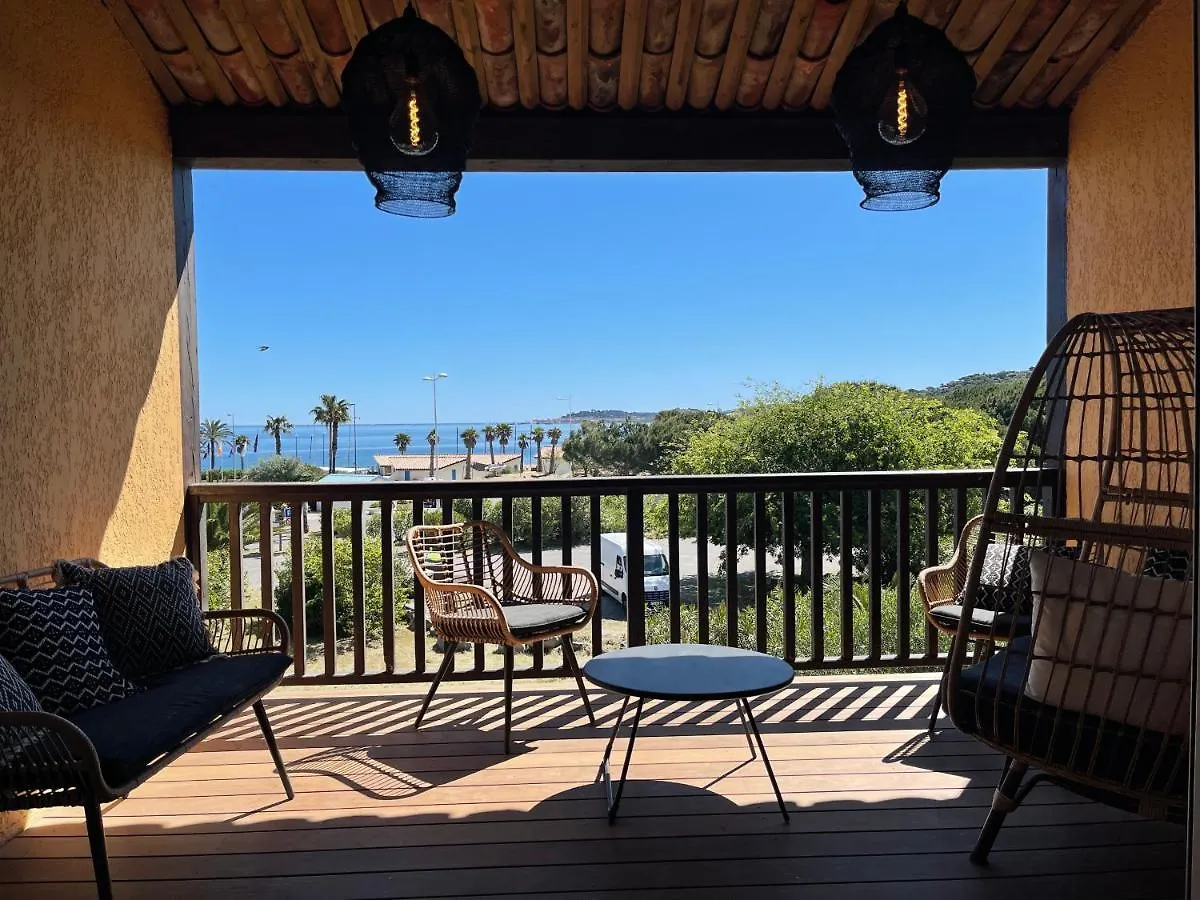 Appartement neuf climatisé - vue mer Saint-Tropez - 50m plage et port - piscine Gassin