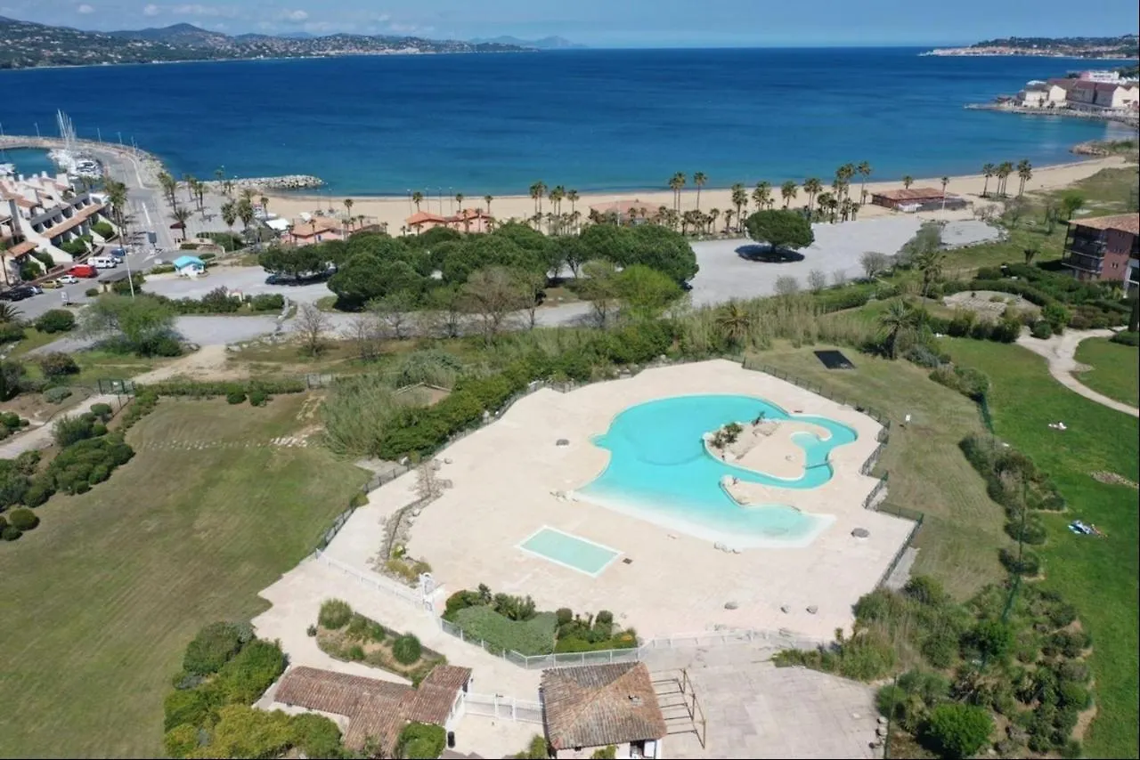Appartement neuf climatisé - vue mer Saint-Tropez - 50m plage et port - piscine Gassin France