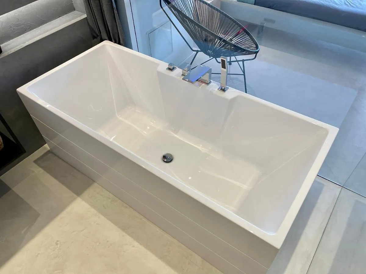 Appartement neuf climatisé - vue mer Saint-Tropez - 50m plage et port - piscine Gassin