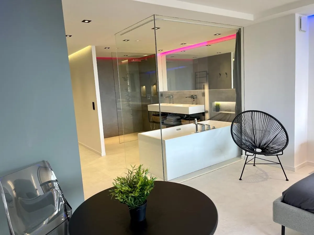 Appartement neuf climatisé - vue mer Saint-Tropez - 50m plage et port - piscine Gassin 0*,