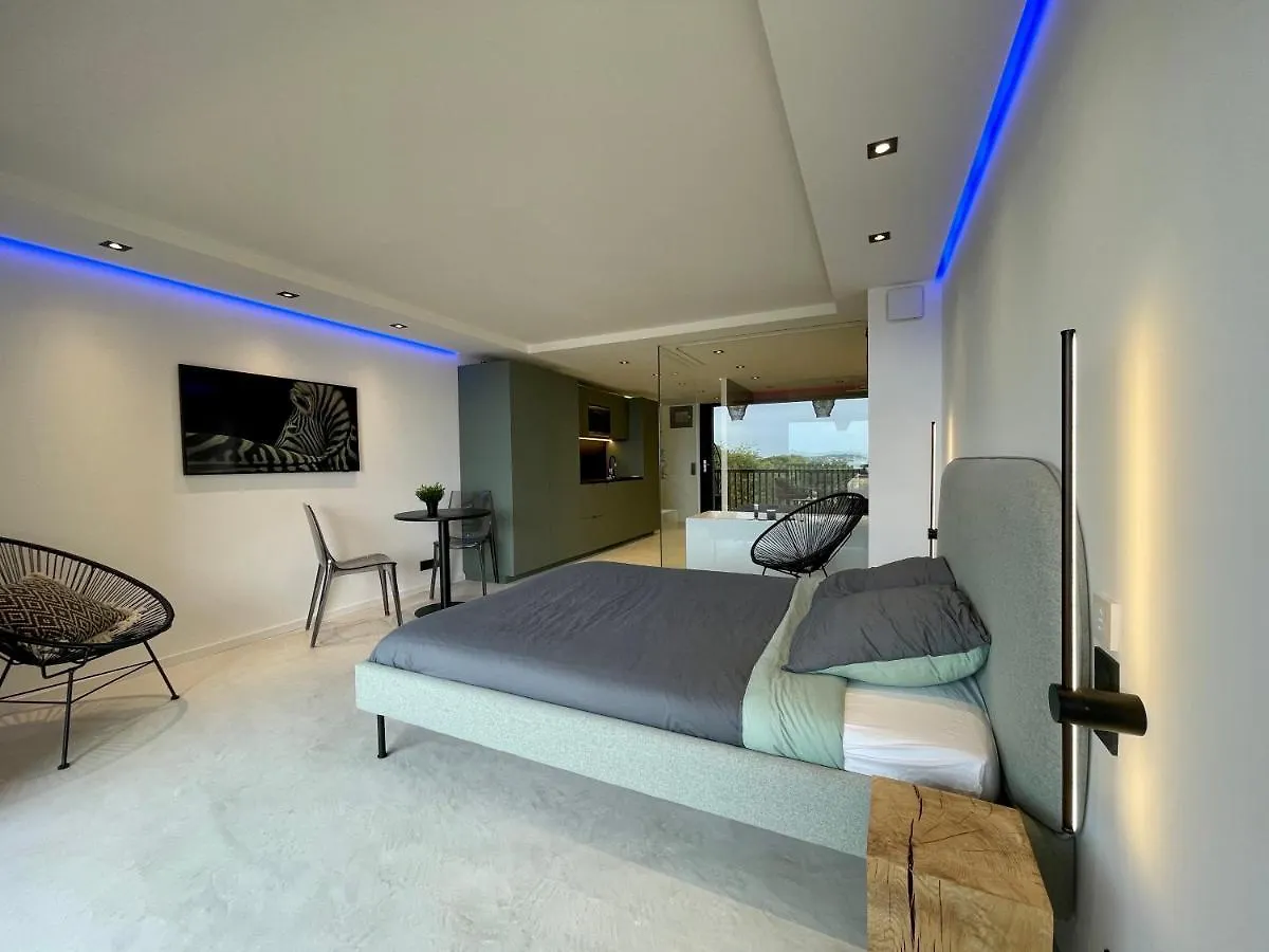 Appartement neuf climatisé - vue mer Saint-Tropez - 50m plage et port - piscine Gassin