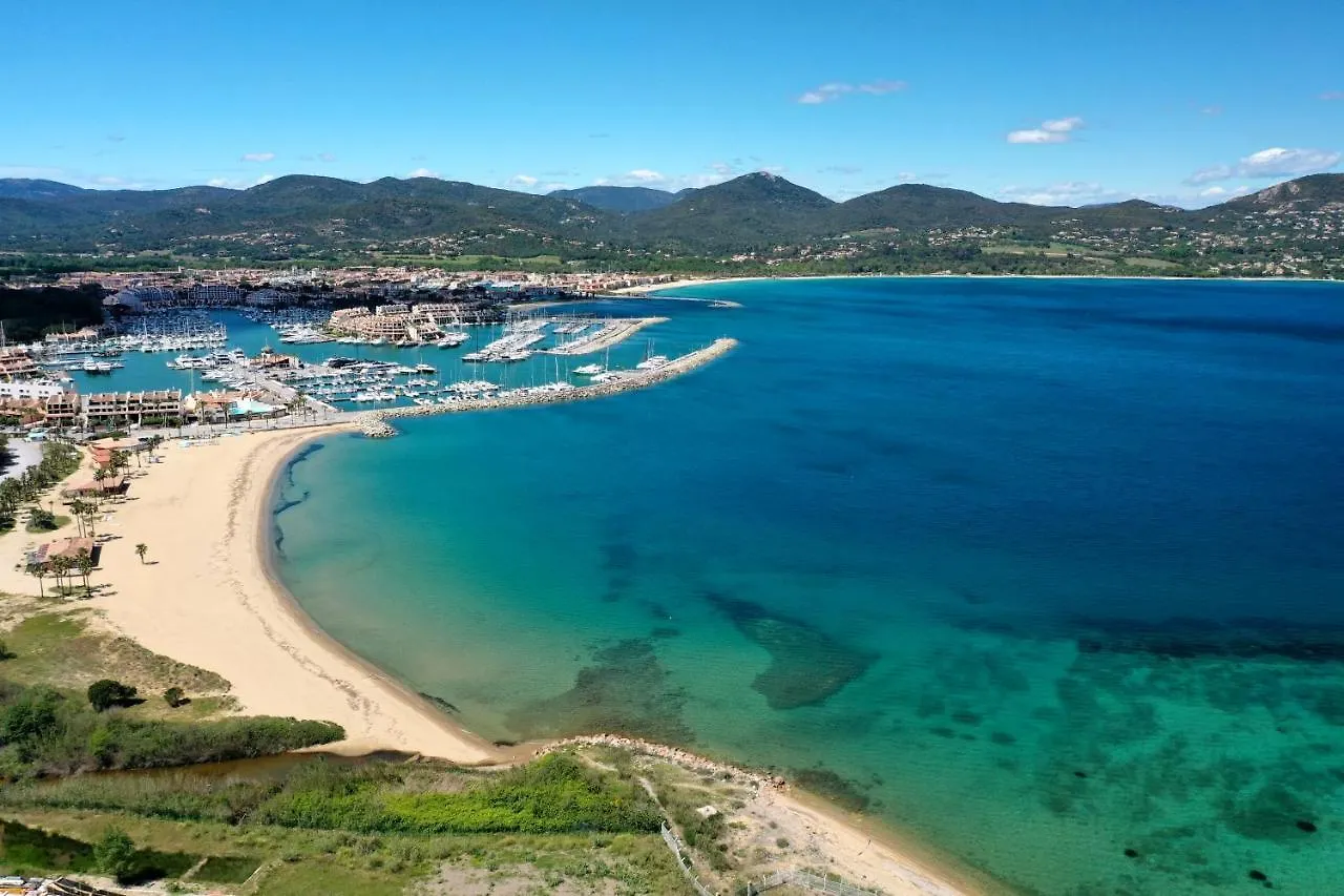 Appartement neuf climatisé - vue mer Saint-Tropez - 50m plage et port - piscine Gassin 0*,  France