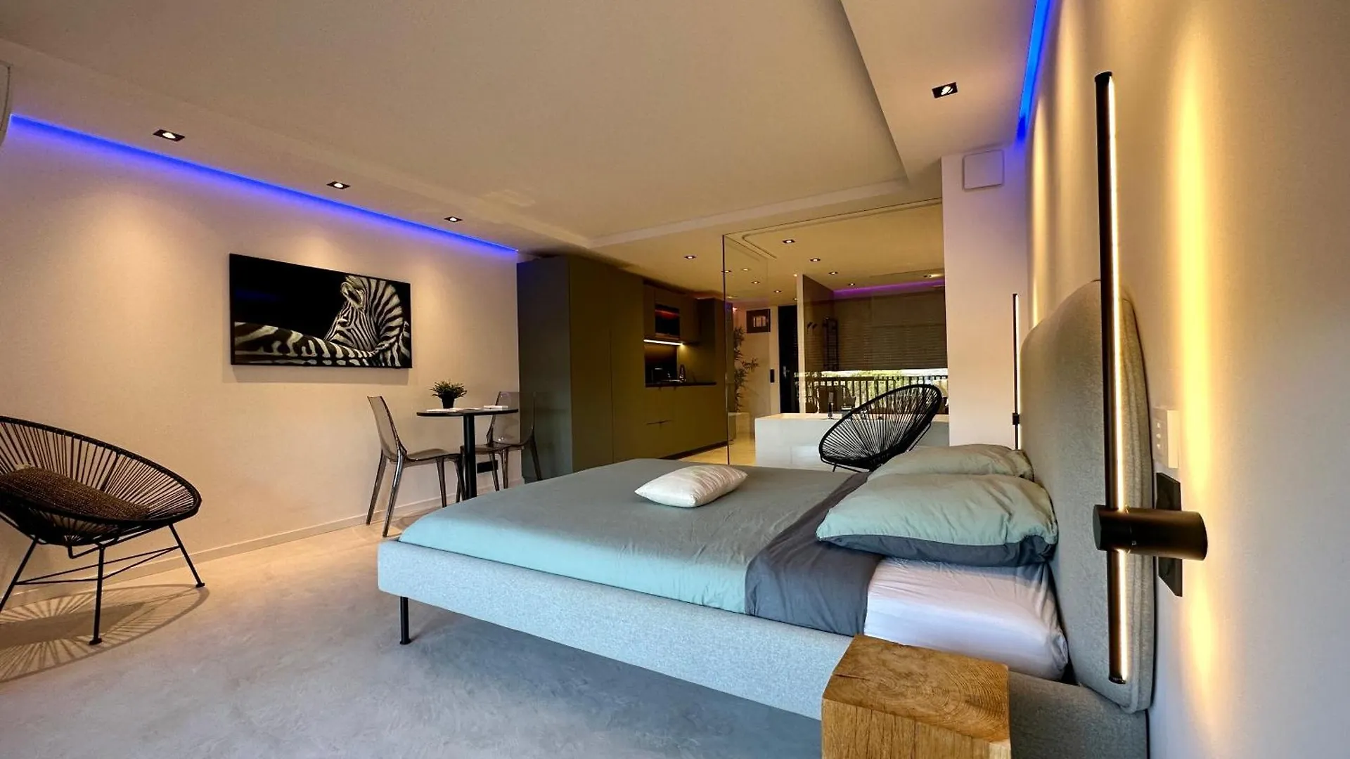 Appartement neuf climatisé - vue mer Saint-Tropez - 50m plage et port - piscine Gassin